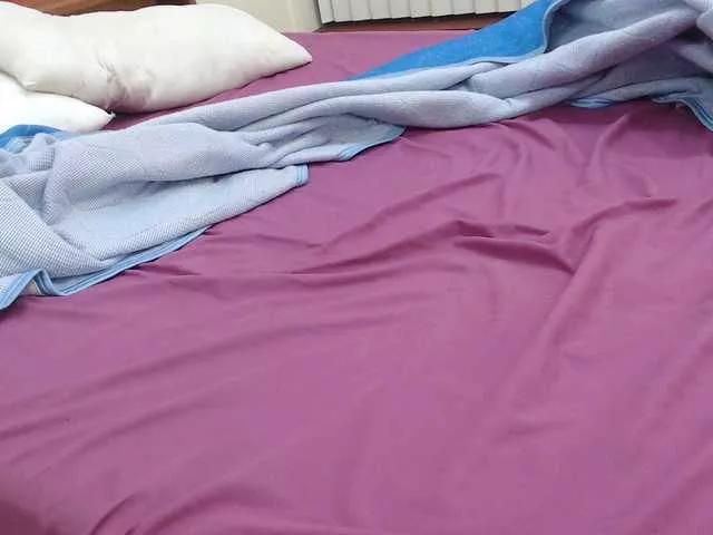 Offline FreakySophie on BongaCams