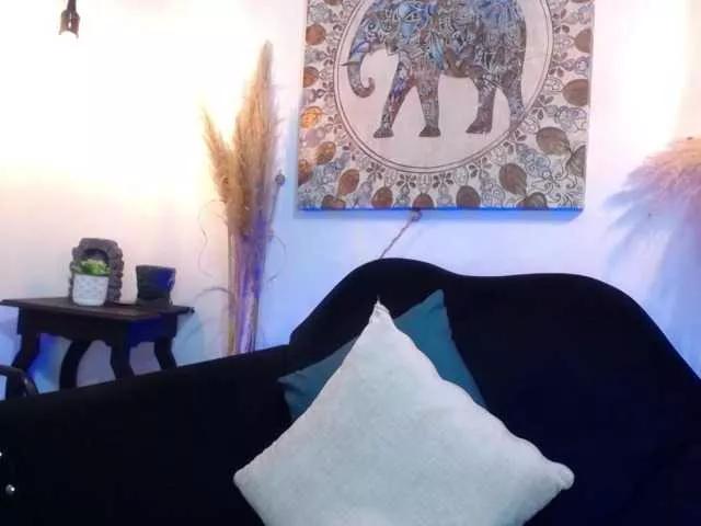 Freechat GagingZhara on BongaCams