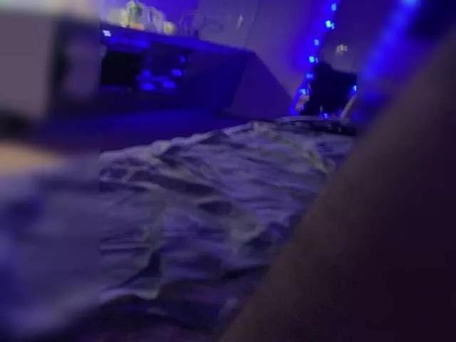 Offline Garrr136 on BongaCams