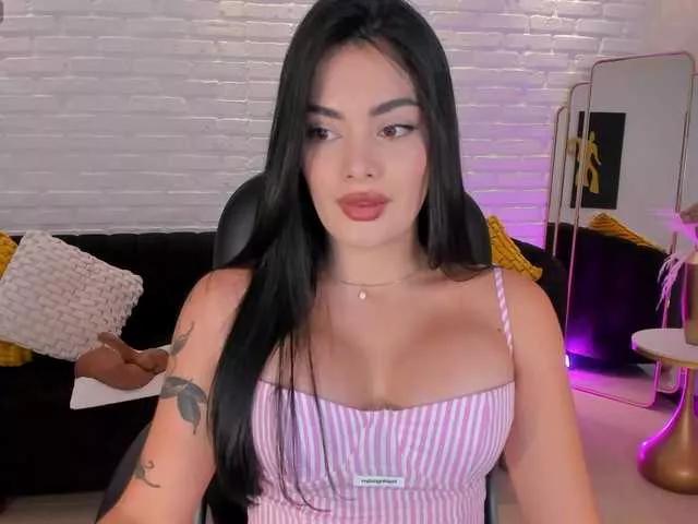 Offline GiaFerrara on BongaCams