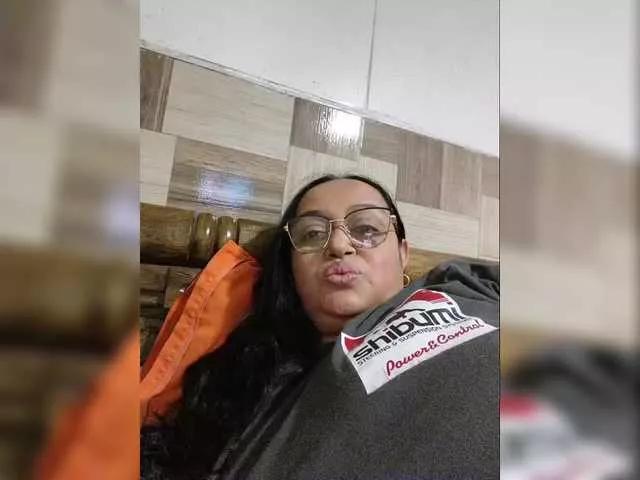 Gianahomi on BongaCams 