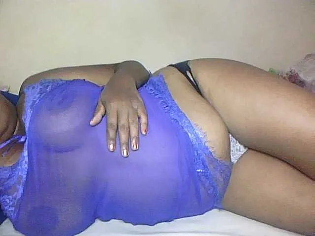 Offline glamour01 on BongaCams