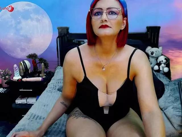 Hanna-Luna on BongaCams 