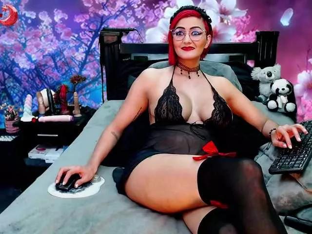 Hanna-Luna on BongaCams 