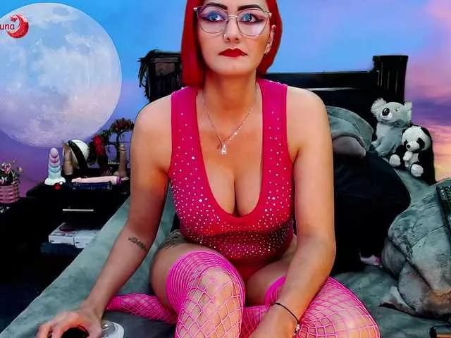 Hanna-Luna on BongaCams 