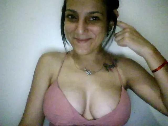 Hannasnow on BongaCams