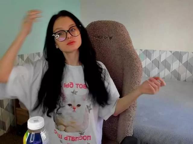Hi-Kitti on BongaCams 