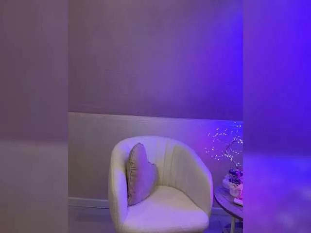 HollyPolly111 on BongaCams 