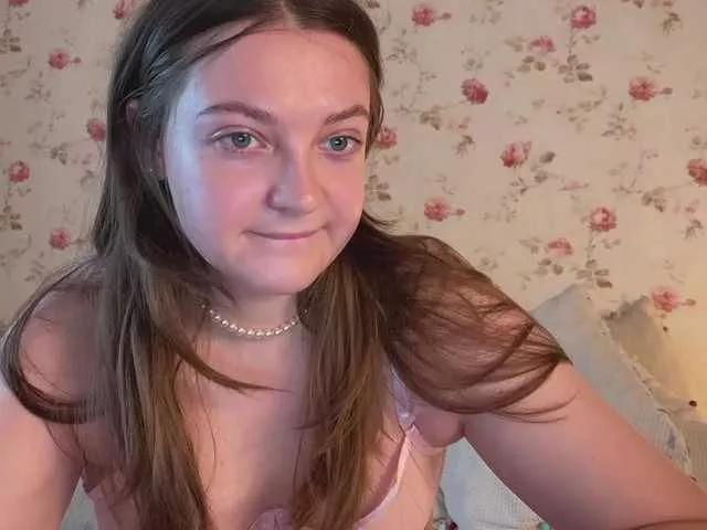 IamLovenda on BongaCams 