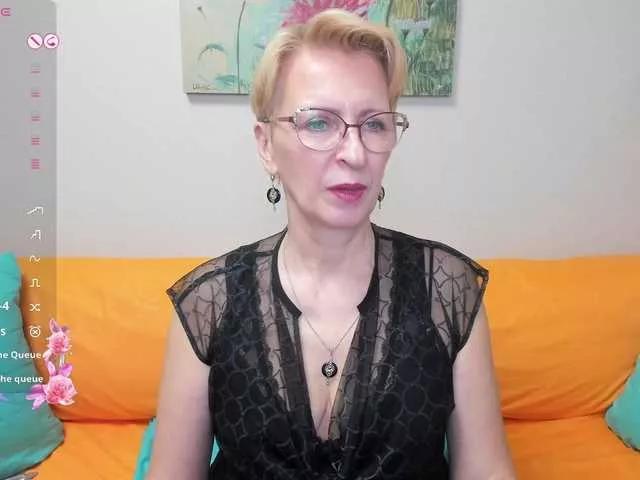 Offline iamyourdream89 on BongaCams