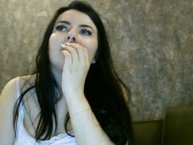 Offline Imagicgi18 on BongaCams