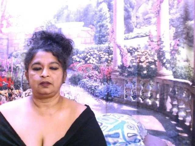 Freechat indianstar75 on BongaCams