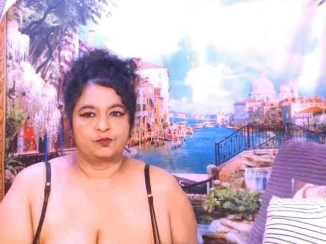 Freechat indianstar75 on BongaCams
