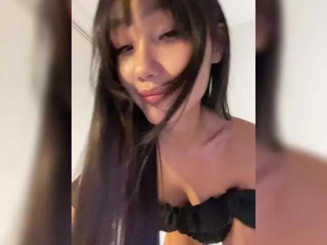 InJiOcean99 on BongaCams 