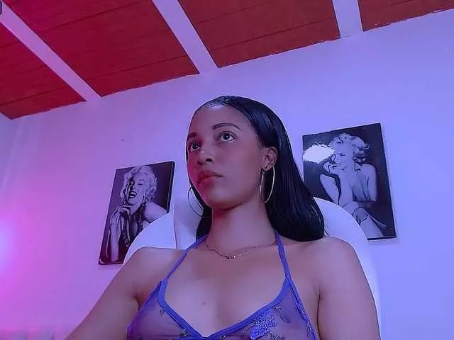 Offline Isabel-hot on BongaCams