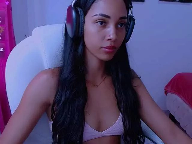 Offline Isabel-hot on BongaCams