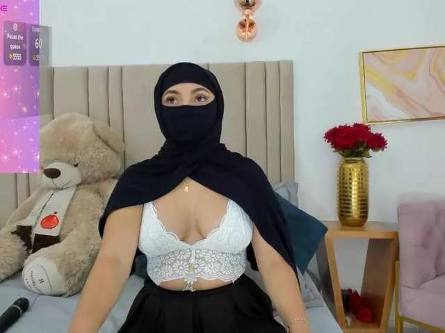 Offline izadii on BongaCams