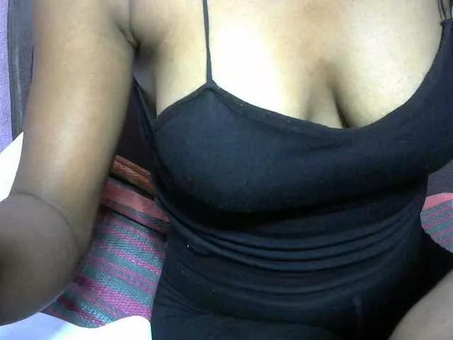 jenniella on BongaCams 