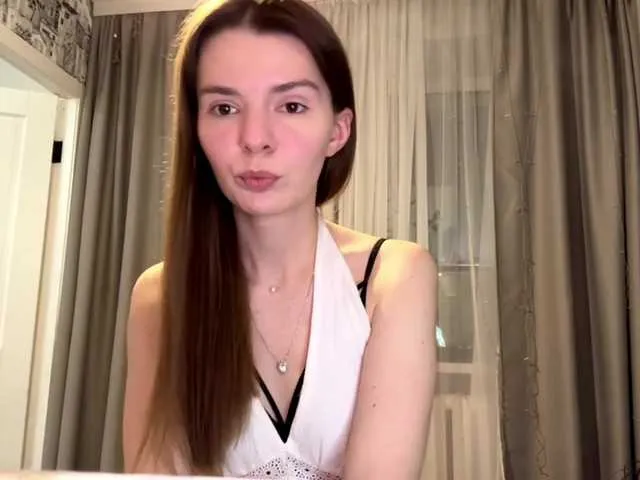 JoannGrater — Goal: Gently apply @remain cream to your neck 