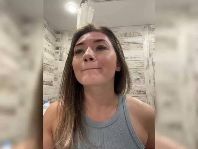 juicy-peachh on BongaCams 