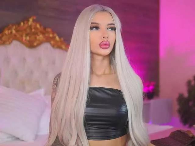 JuicyJessye on BongaCams 