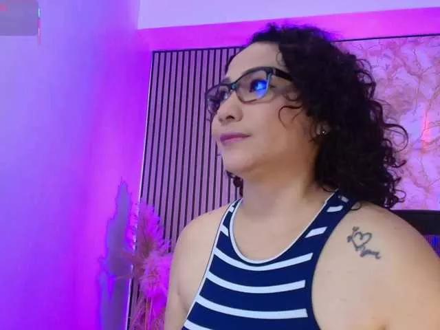 juliramirez2 on BongaCams