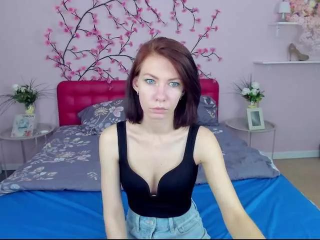 JullieFlow on BongaCams 