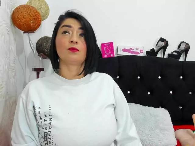 Offline Karenlennox on BongaCams
