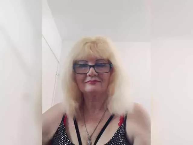 KASANDRABOLOSHKA from BongaCams