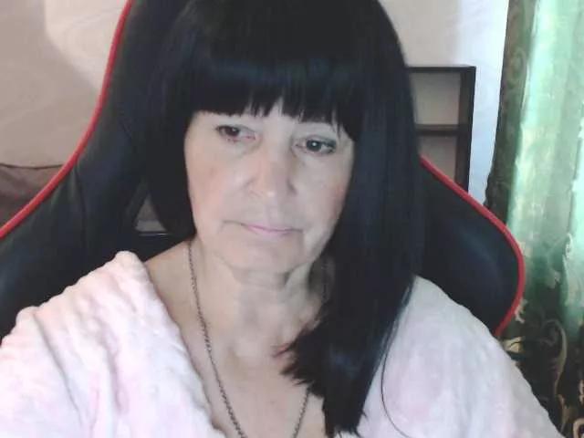 Offline KatarinaGloss on BongaCams