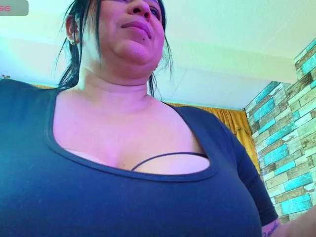 katherincruz82 on BongaCams 