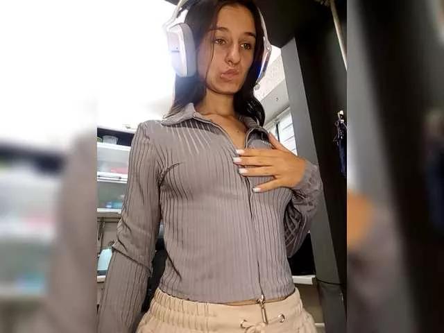 Offline KikNika on BongaCams