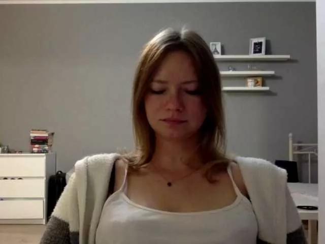 kissMillie on BongaCams