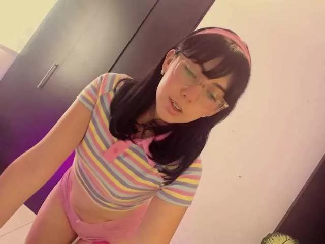 kiwi----- on BongaCams 