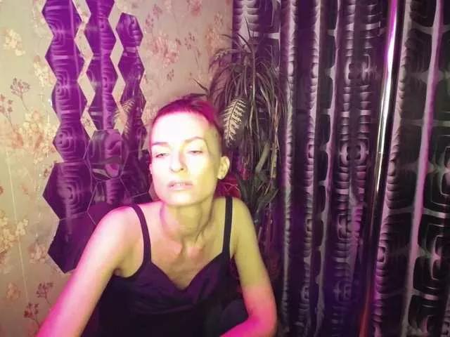 KristinGlow on BongaCams 
