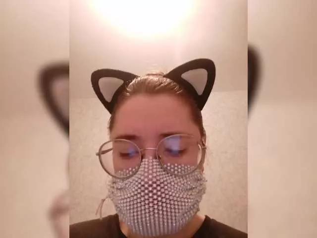 kroshka-meow on BongaCams 