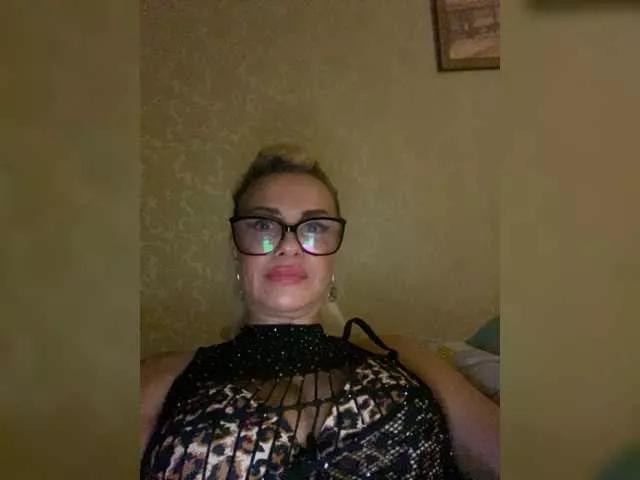 Lady48andBoy27 on BongaCams 