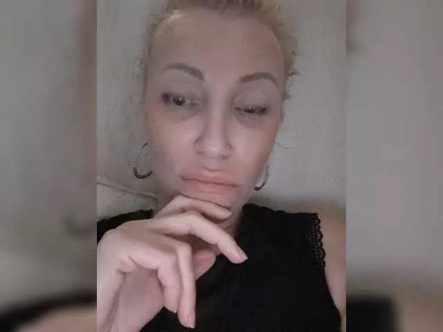 Laef1881 on BongaCams 
