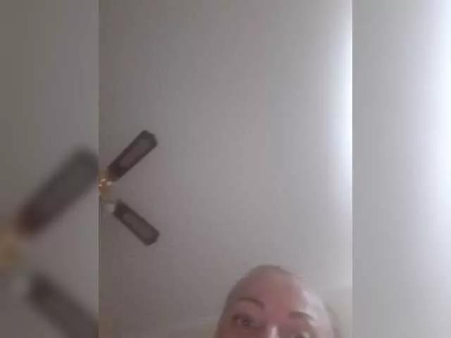 Laef1881 on BongaCams 