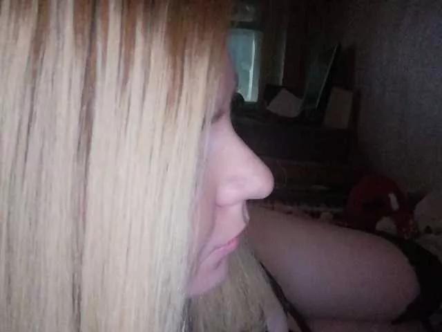 Lara551 on BongaCams 