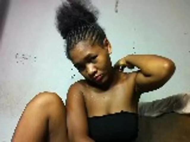 Larry2 on BongaCams 