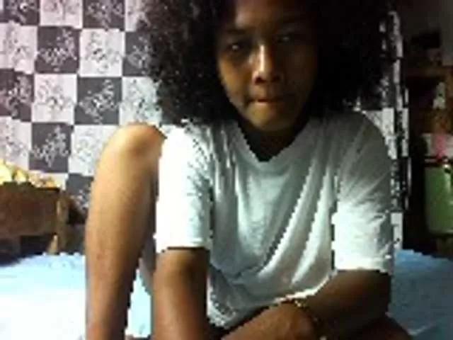 Larry2 on BongaCams 