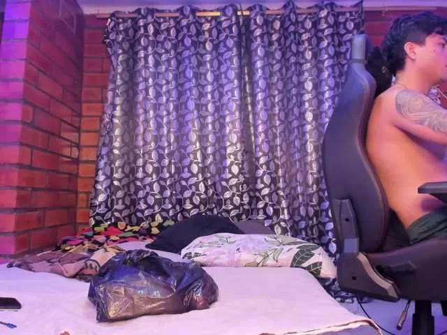 Offline latin-couple77 on BongaCams