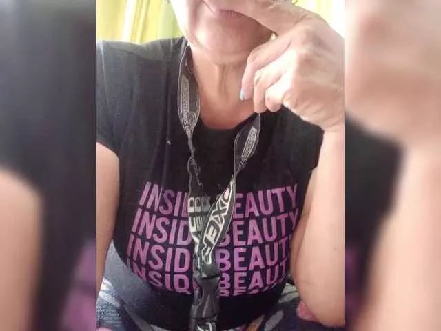 Offline latinaamorosa on BongaCams