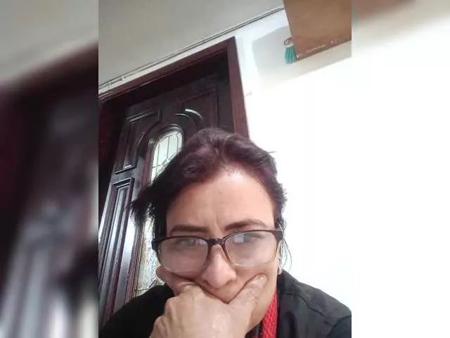 Offline latinaamorosa on BongaCams