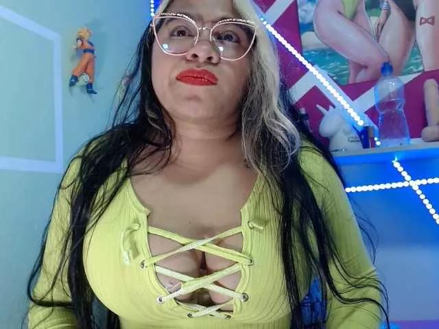 latinrapunzel4 on BongaCams 