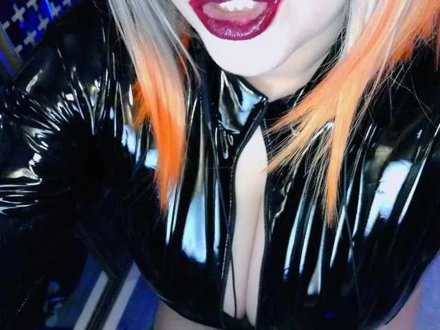 Offline Laura-Wicked on BongaCams