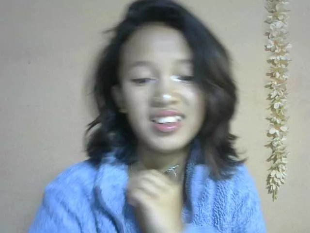 Offline Laura1881 on BongaCams