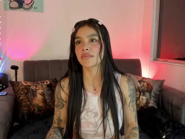 laurencamila1 on BongaCams