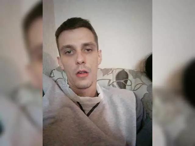 Laylay13 on BongaCams 